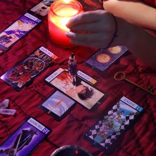 How To Be A Tarot Reader